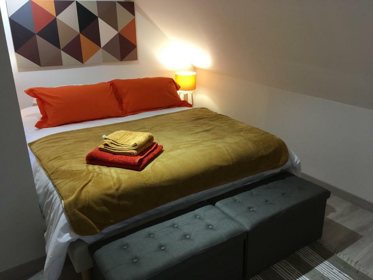 La Maison D'Emilie - Chambres D'Hotes Chaumes-en-Brie Esterno foto